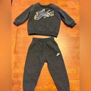 Nike toddler tracksuit